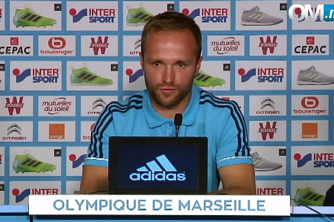 La première conférence de presse de Valère Germ...