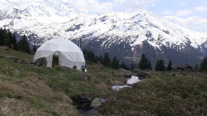 "Terminal F" : découvrez le glamping dans les Alpes suisses