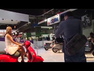 Vespa Primavera World Premiere - EICMA 2013