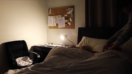 Uyuyan Sevgiliye Katil Palyaço Şakası