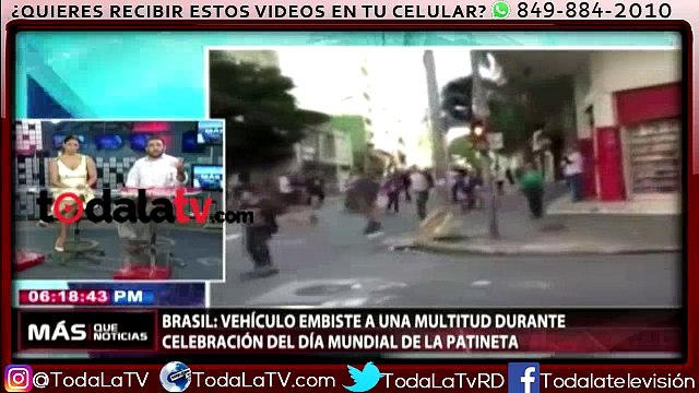 Un coche embiste a una multitud en el Día Mundial de la Patineta-Más Que Noticias-Video