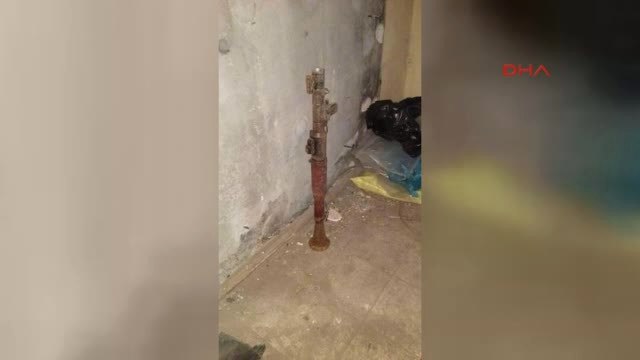 Batman'da Bir Evde Roketatar, Mühimmat ve Patlayıcı Ele Geçirildi