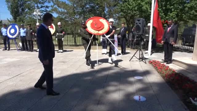 Sivas Atatürk'ün Sivas'a Gelişinin 98'inci Yıldönümü Kutlandı