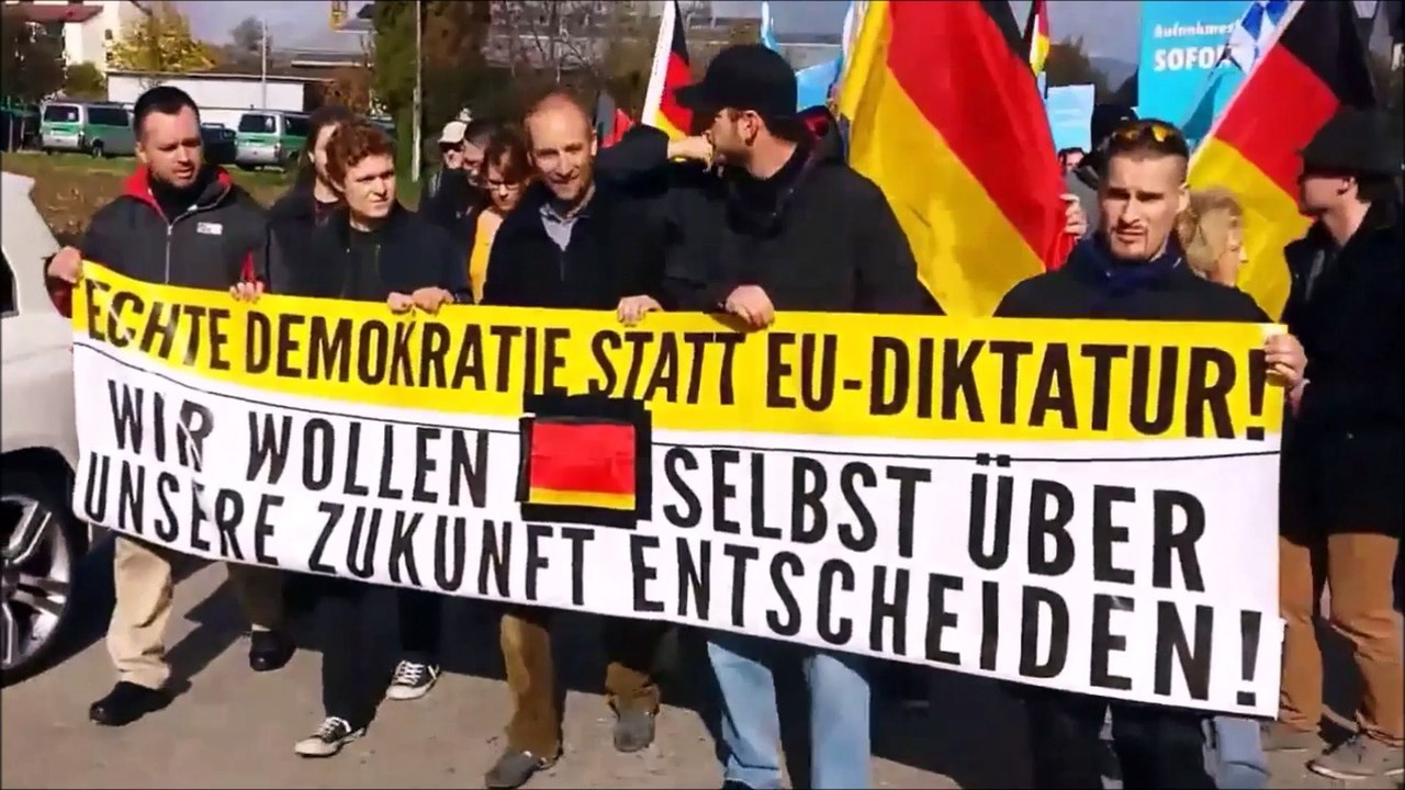 Kurrupten Handpuppen (Gorilla Tags) Official Video