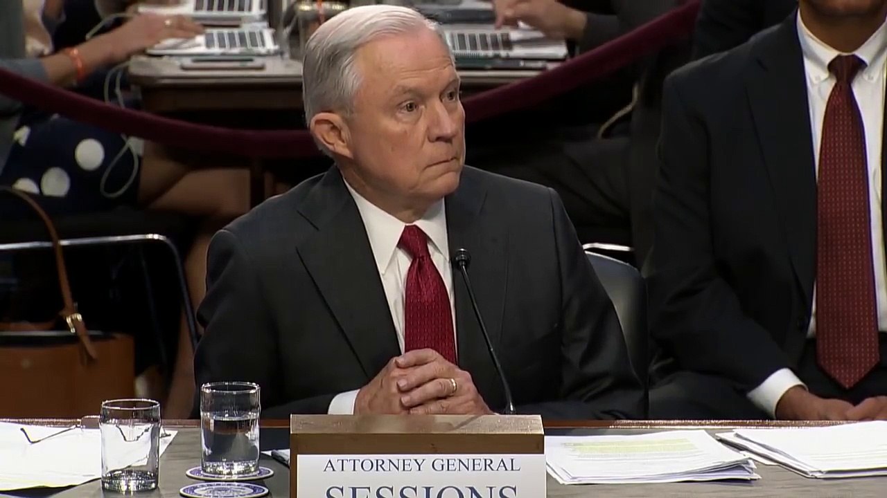 Jeff Sessions HEATED EXCHANGE with Kamala Harris During the Trump Russia Senate Intel Hea