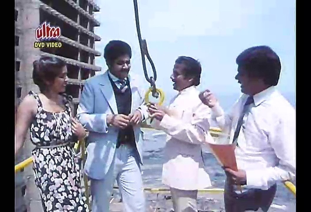 JAANE BHI DO YAARO P1