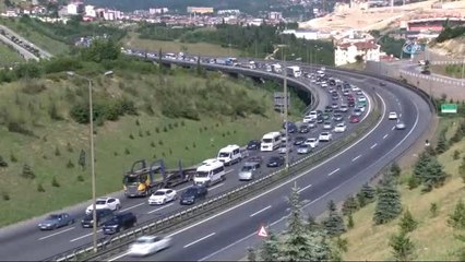 Tatilcilerin Dönüş Çilesi Devam Ediyor