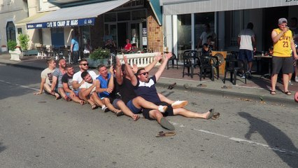 Rugby / Saint-Marcellin : les champions de France improvisent un « paquito » en pleine rue !