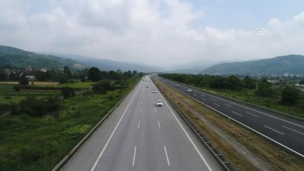 Tatil Dönüşü Araç Yoğunluğu Havadan Görüntülendi