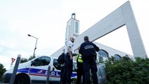 Parigi, attacco in moschea: vendetta per il Bataclan