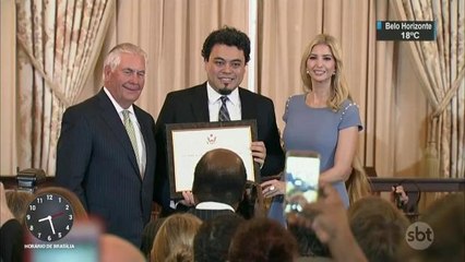 Jornalista brasileiro recebe homenagem nos EUA