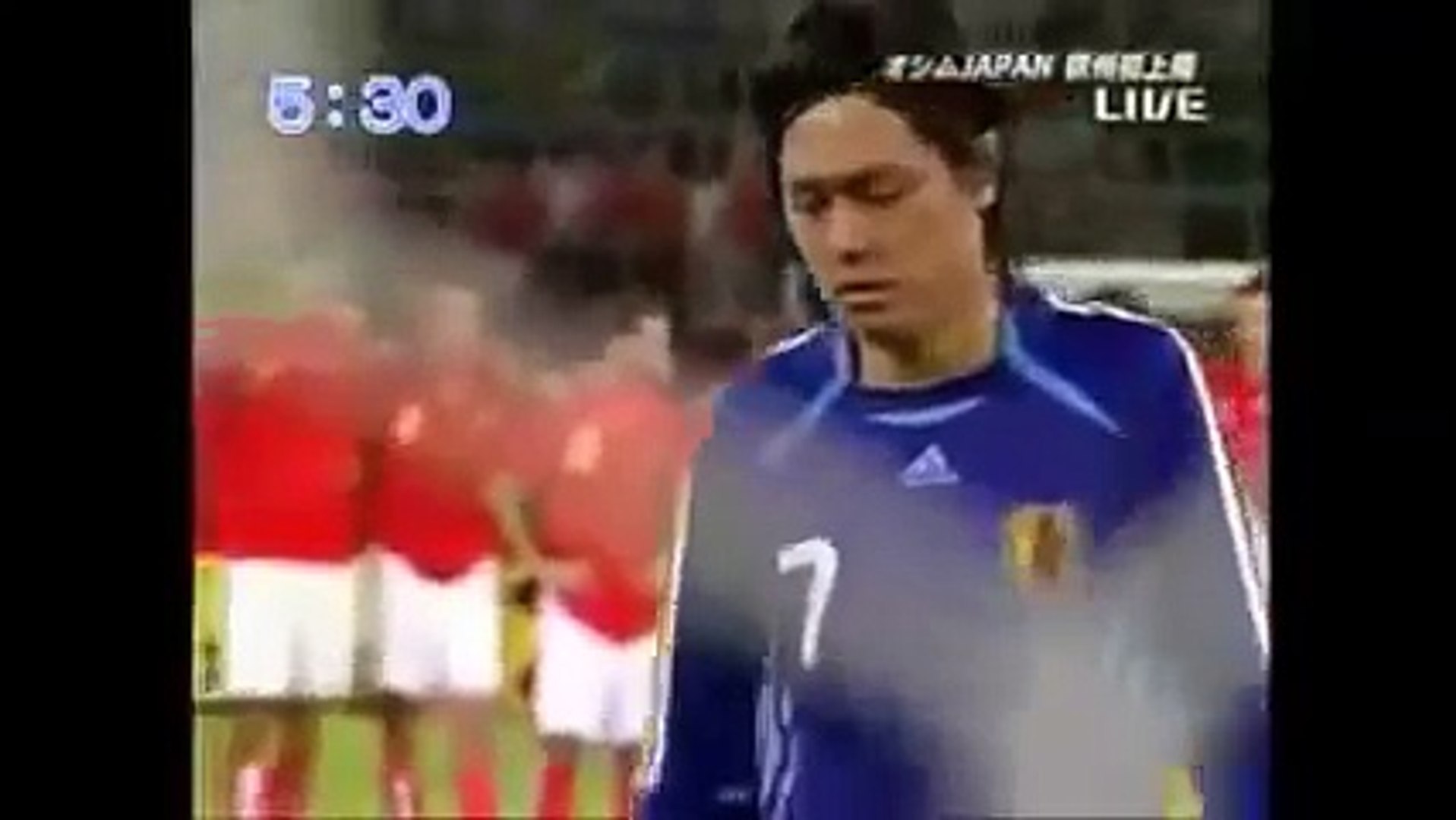 サッカー 遠藤保仁 相手監督も笑っちゃうコロコロｐｋ Dailymotion Video