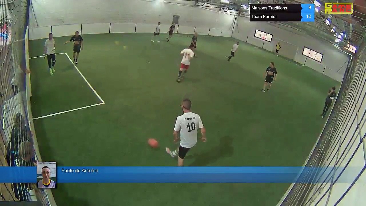 Faute de Antoine  - Maisons Traditions Vs Team Farmer - 27/06/17 20:31 - Ligue 3