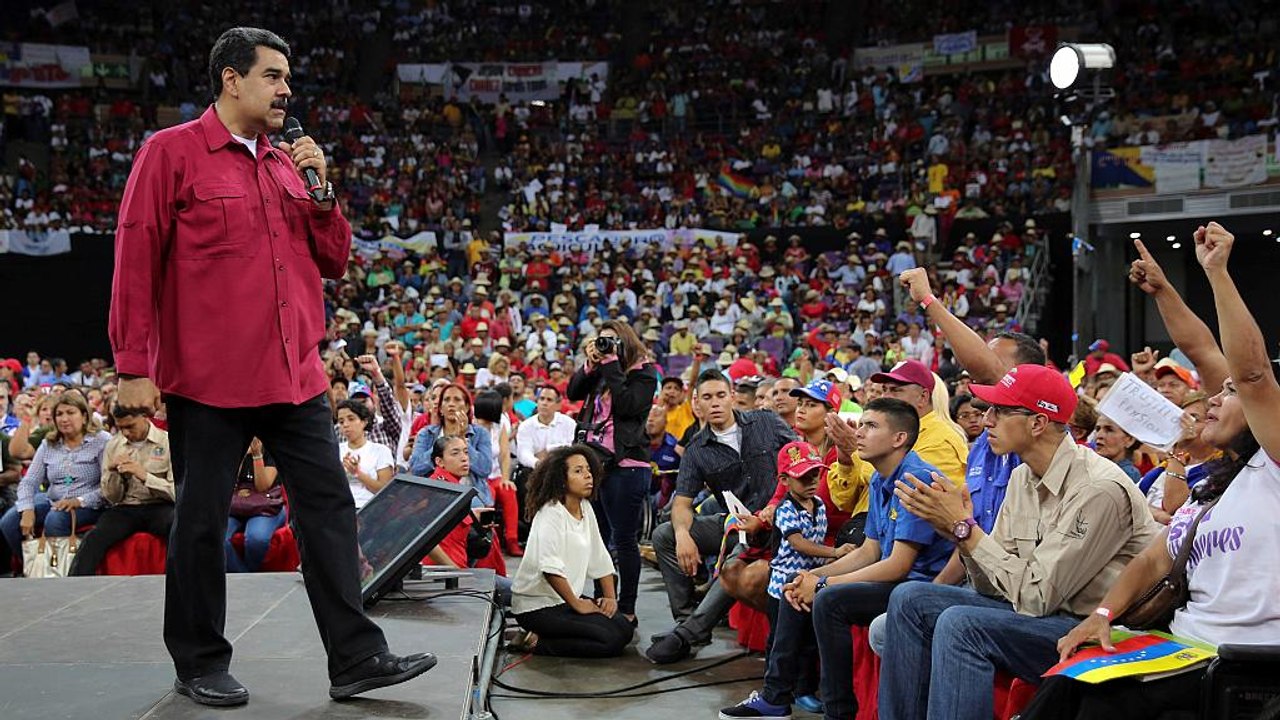 Helikopter-Attacke in Venezuela: Maduro spricht von Putschversuch