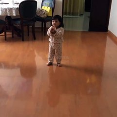 Gaya Arsy Addara Saat Menyanyi Lagu Selamat Ulang Tahun l Keluarga A6