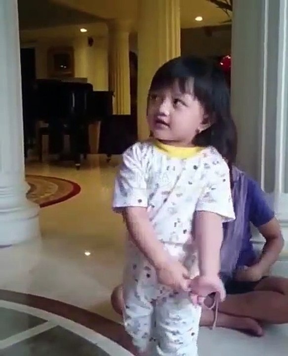 Gaya Baru Asry Addara Kalau Lagi Maen di Rumah l Keluarga A5