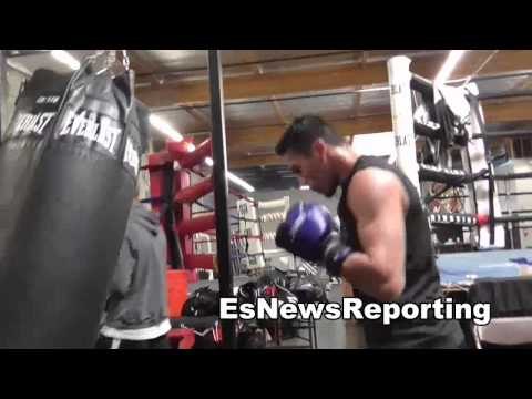 boxing star el dorado reyes putting in work EsNews Boxing