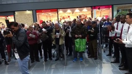 Près de 500 clients pour l'ouverture du Leclerc XXL de Lunesse