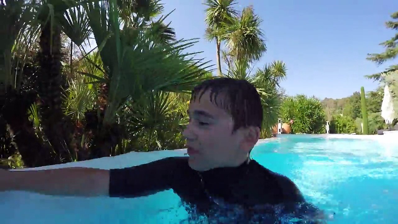 Swan Et Neo 24 Heures Dans La Piscine