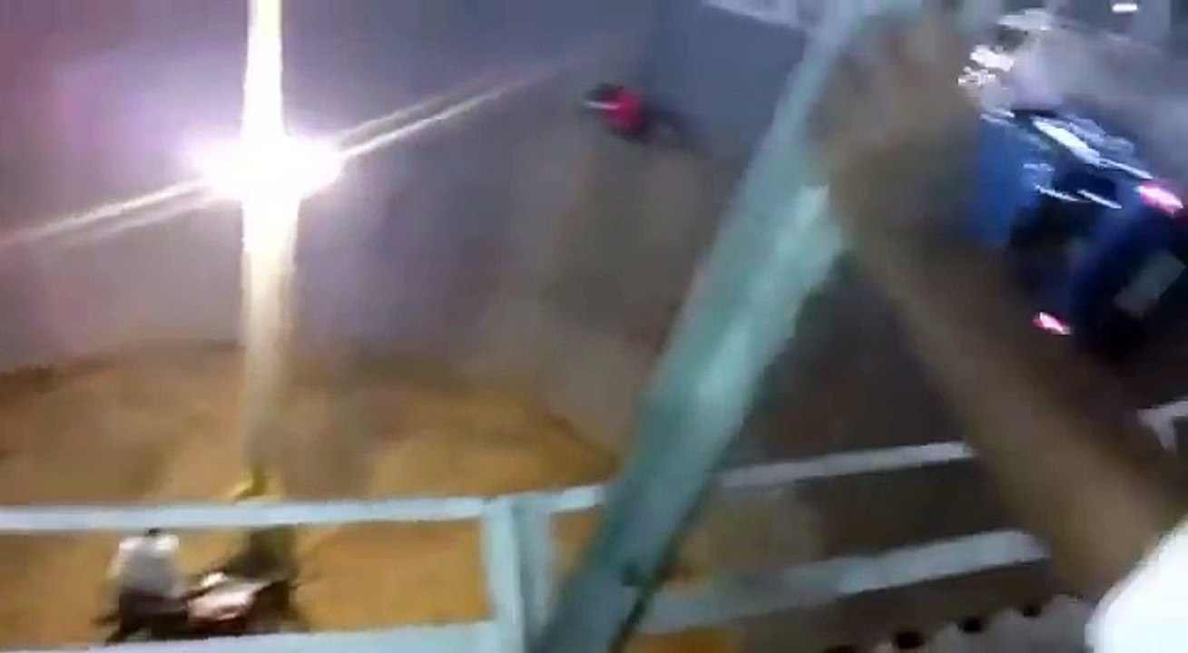 Crash mortel pour un motard sur un mur de la mort.