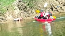Nehirde Kaybolan Gencin Cesedini Ağabeyi Buldu