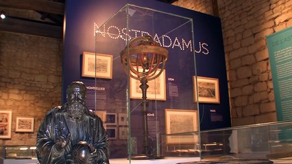 DECOUVERTE/ Rabelais vs Nostradamus