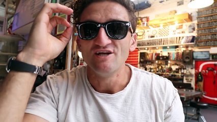 WORLD'S LARGEST ICE CREAM SUNDAE