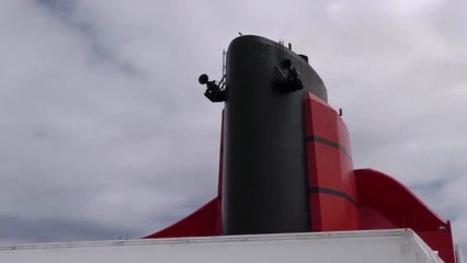 Jour 2 à bord du Queen Mary 2 en course contre les trimarans