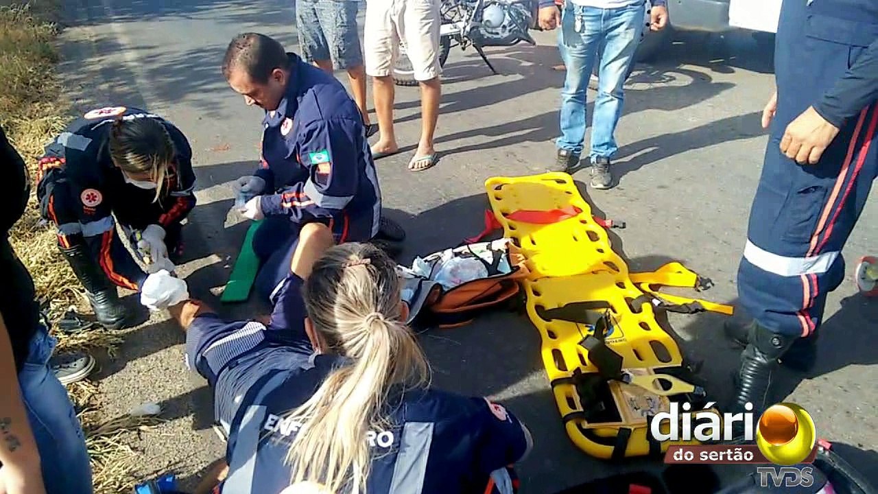 EXCLUSIVO: pai e filho sofrem acidente de moto na cidade de Sousa e são socorridos pelo SAMU
