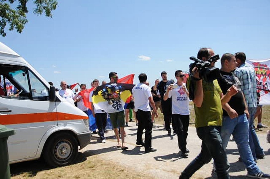 Serbët në Gazimestan