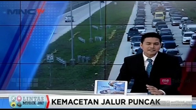 Jalur Puncak Macet 11 Kilometer