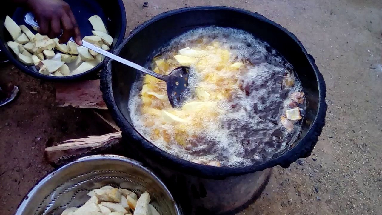 How to Fry Irish Potatoes - Chips in Commercial Quantity |  Video