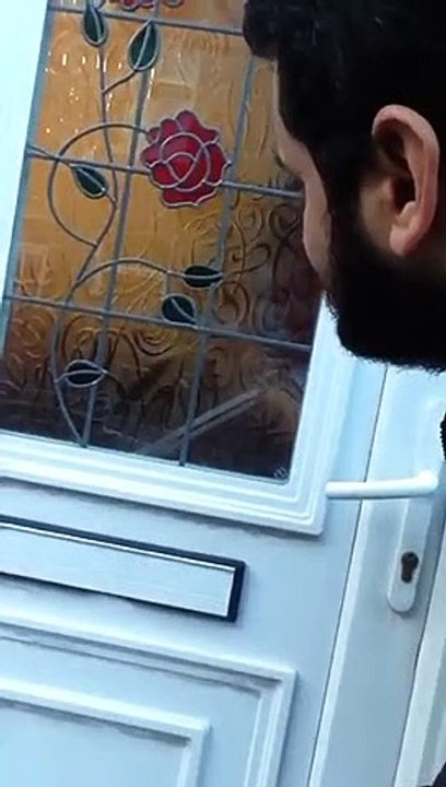 A Muslim in London Set an Example for Muslims