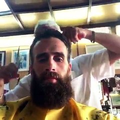 Luigi 'Gigi' Datome Saçlarını kestiriyor -Türkçe konuşuyor