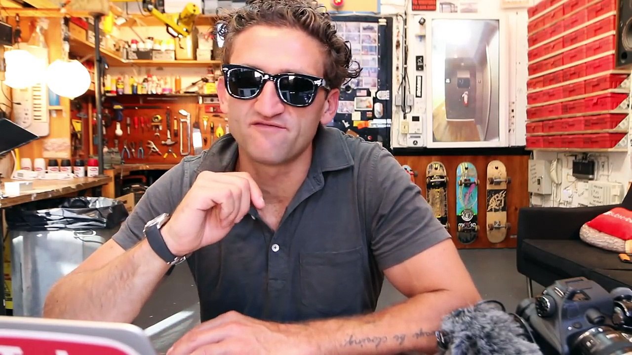 WHY I ALWAYS WEAR SUNGLASSES