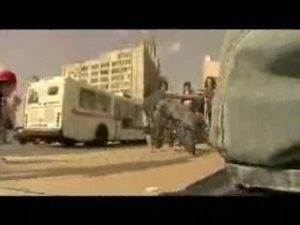 Breakdancing A La Gothic