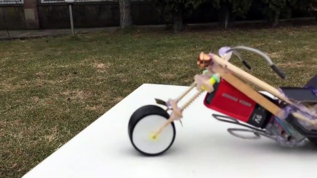 How to Make a Motorcycle Out of Popsicle Sticks and DC Motor - Awesome Toy Car - Chopper Motorcycle-oI3
