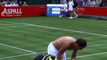 Exhibition - Nadal fait tomber le t-shirt