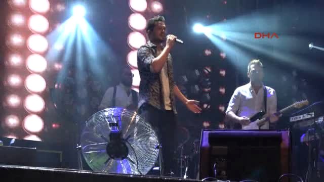 Izmit Murat Boz, Izmit'te Binlerce Kişiyi Coşturdu