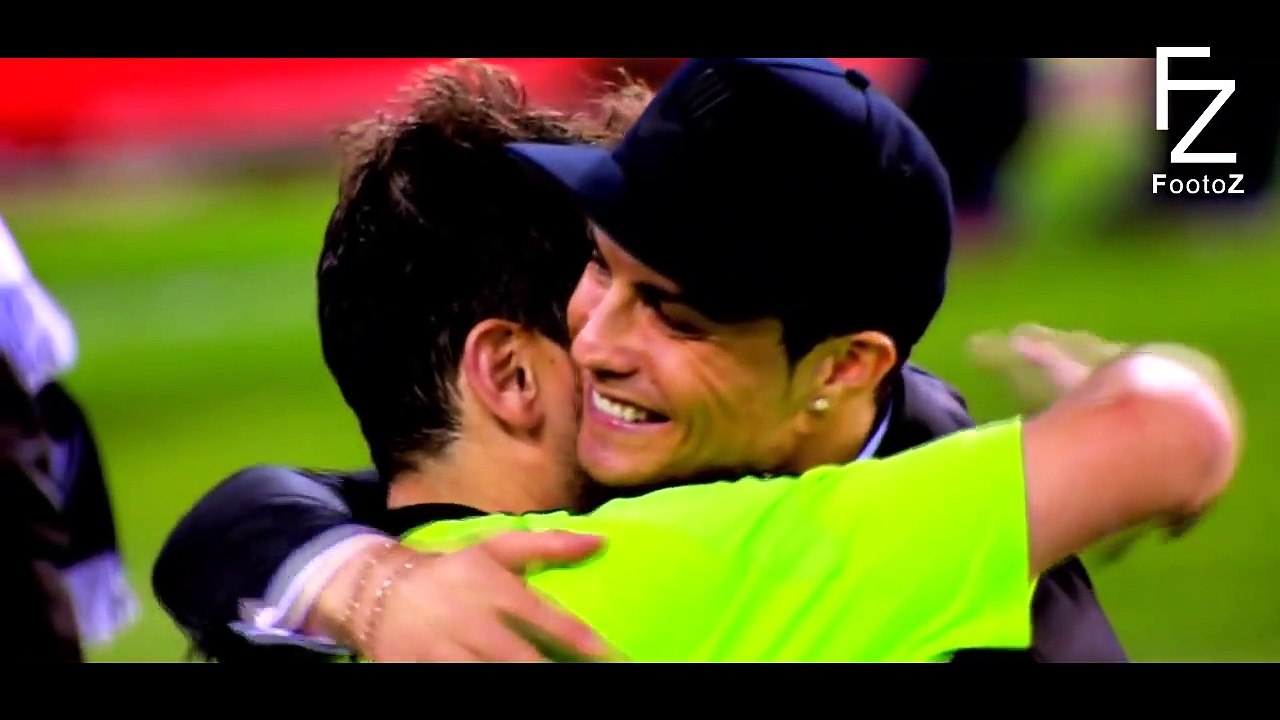 Cristiano Ronaldo ... Do you think he is arrogant Ok, watch this video! ● RESPECT!