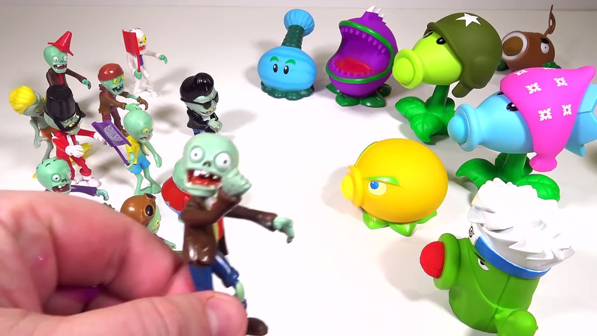 Batalla plantas juguetes zombis vs playclaytv aliexpress pvz 2 gw2 plantas  contra mega - Vidéo Dailymotion