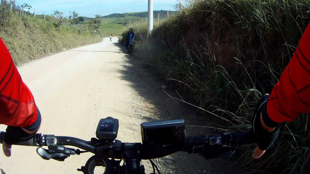 GoPro, Hero 2, filmagens, trilhas, XCO, Parque vale do Itaim, Taubaté,  ângulo de 170 graus, nas descidas single track, rock garden, escada de madeira