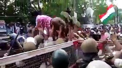 Quando vc estiver se sentindo rejeitado, não fique deprê, lembre-se desse cara kkkk