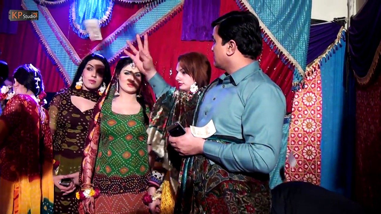 FIRST TIME EVER FULL MEHNDI PROGRAMM - MADAM ROSHNI