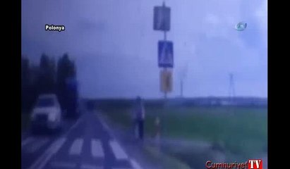 TIR aileyi ezdi: 1 ölü, 2 yaralı