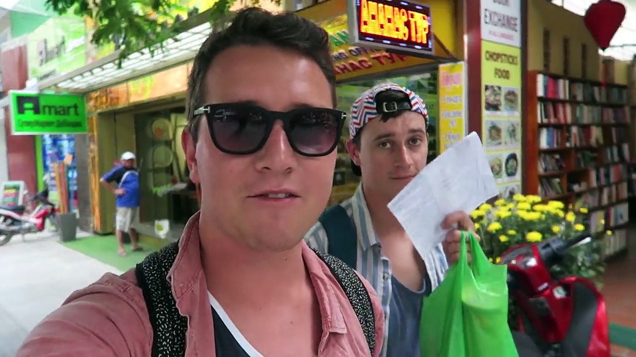 Beaches and Bars in Nha Trang   Tenani