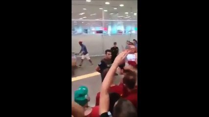 Galatasaray taraftarları Gomis'i karşılarken hayal kırıklığı yaşadı