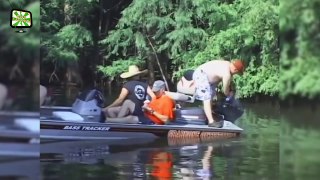 Ultimate Fishing Fails   [Epic Laughs]