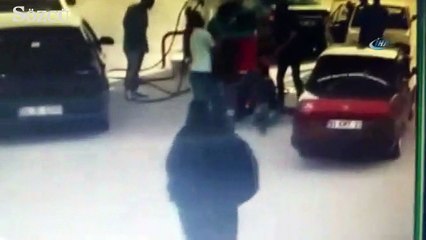 Benzin istasyonunda silahlı kavga