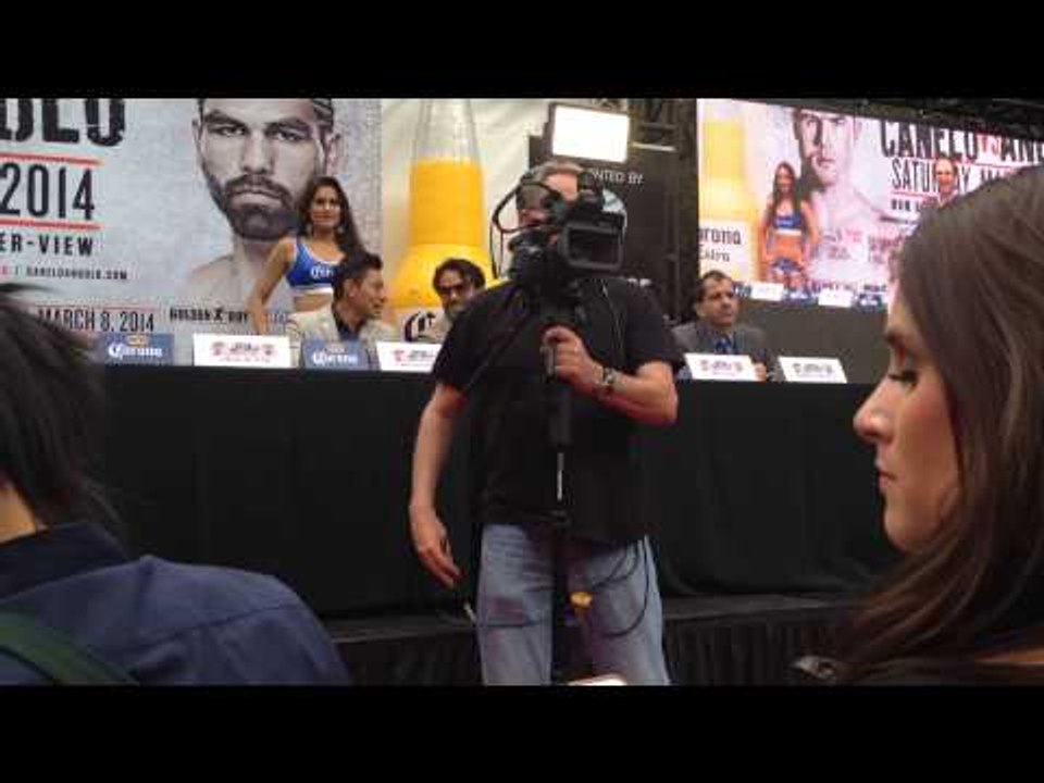 Canelo vs perro press conference undercard fighters on stage EsNews Boxing